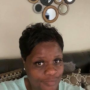 Meet your Posher, Renee